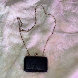 Skull bag with chain